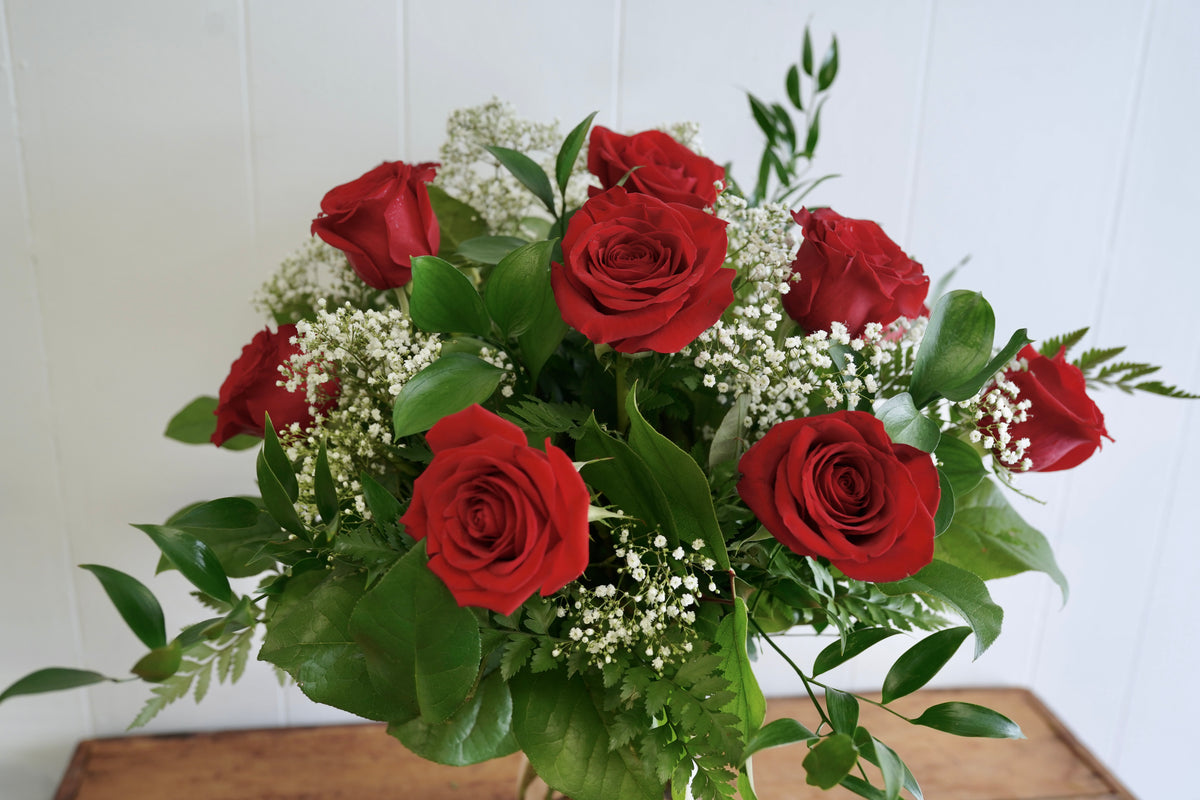 Red Rose Vases