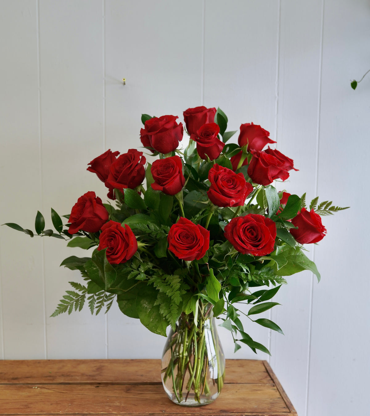 Red Rose Vases