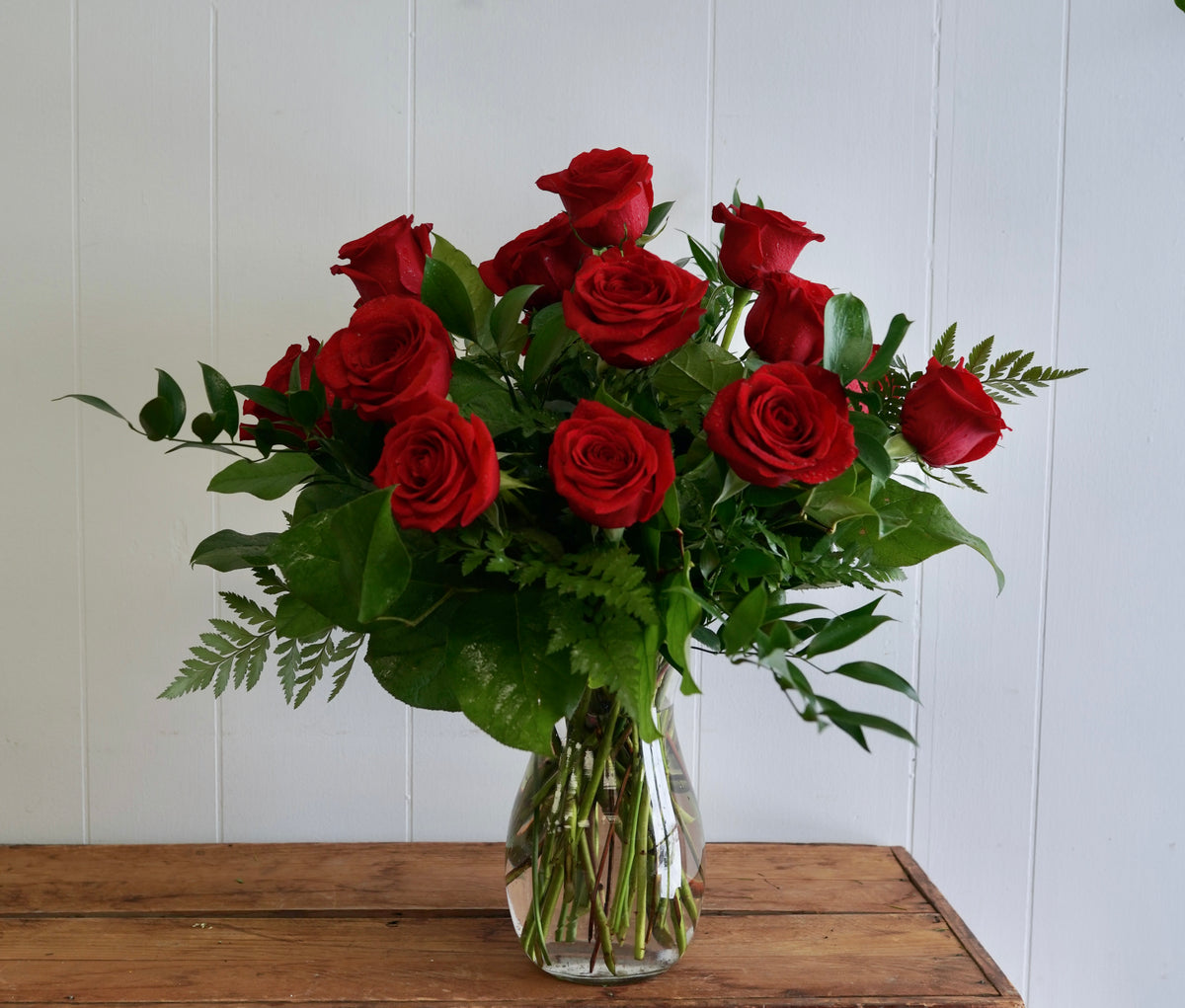 Red Rose Vases